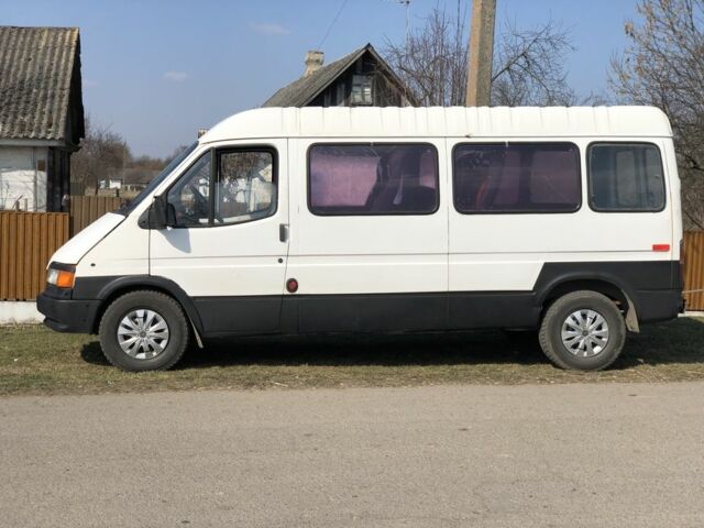 Белый Форд Транзит, объемом двигателя 2.5 л и пробегом 340 тыс. км за 1750 $, фото 1 на Automoto.ua