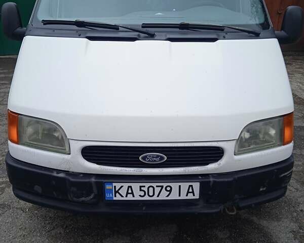 Белый Форд Транзит, объемом двигателя 0 л и пробегом 200 тыс. км за 4200 $, фото 1 на Automoto.ua