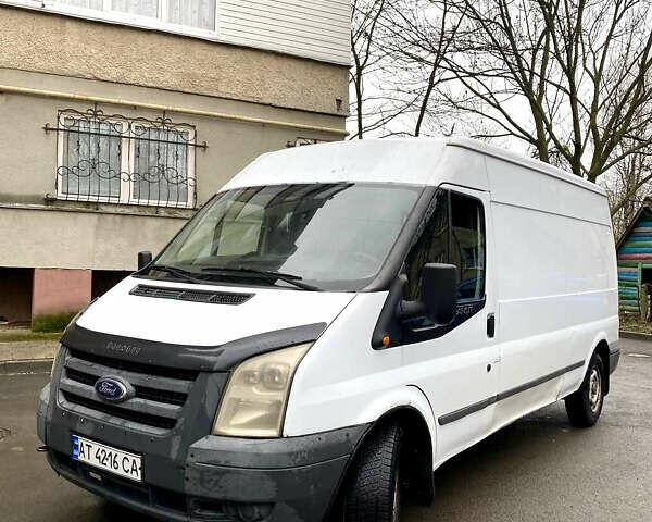 Білий Форд Транзит, об'ємом двигуна 2.2 л та пробігом 400 тис. км за 4100 $, фото 1 на Automoto.ua