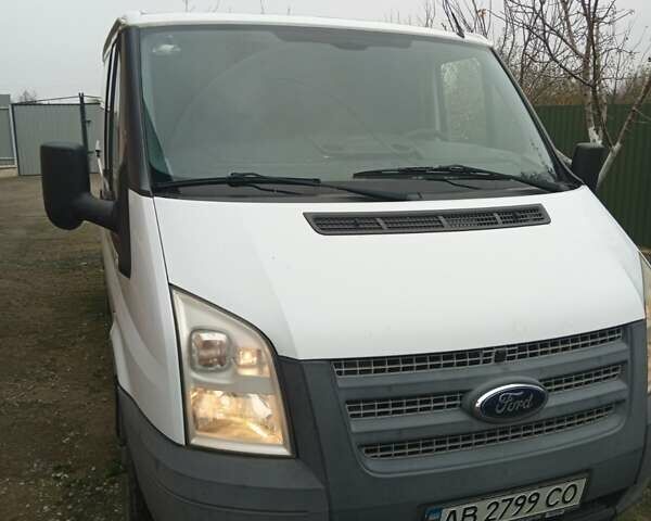 Білий Форд Транзит, об'ємом двигуна 2.2 л та пробігом 211 тис. км за 8500 $, фото 1 на Automoto.ua