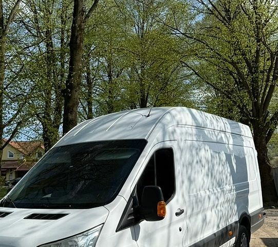 Білий Форд Транзит, об'ємом двигуна 2.2 л та пробігом 270 тис. км за 12750 $, фото 1 на Automoto.ua