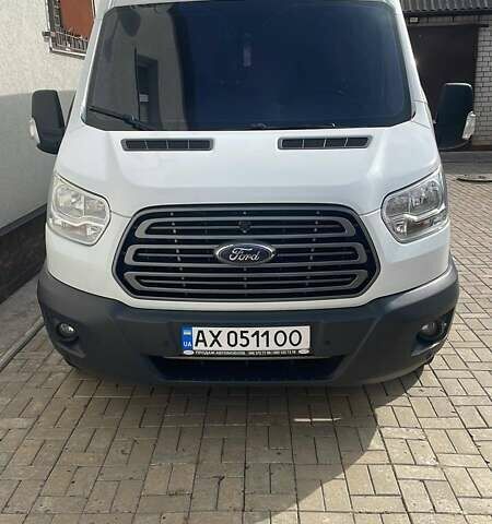 Белый Форд Транзит, объемом двигателя 2 л и пробегом 230 тыс. км за 15000 $, фото 1 на Automoto.ua