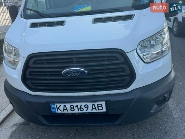 Белый Форд Транзит, объемом двигателя 2.2 л и пробегом 380 тыс. км за 12000 $, фото 1 на Automoto.ua