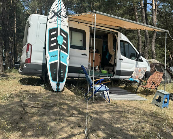 Белый Форд Транзит, объемом двигателя 2 л и пробегом 240 тыс. км за 26000 $, фото 1 на Automoto.ua