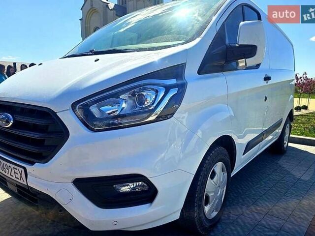 Белый Форд Транзит, объемом двигателя 2 л и пробегом 200 тыс. км за 17900 $, фото 1 на Automoto.ua