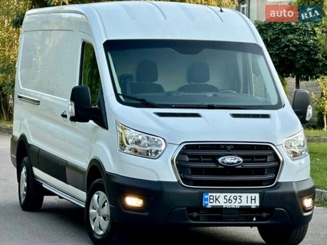 Белый Форд Транзит, объемом двигателя 2 л и пробегом 165 тыс. км за 13950 $, фото 1 на Automoto.ua