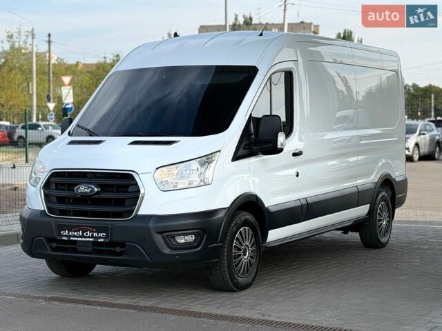 Белый Форд Транзит, объемом двигателя 2 л и пробегом 270 тыс. км за 15299 $, фото 1 на Automoto.ua