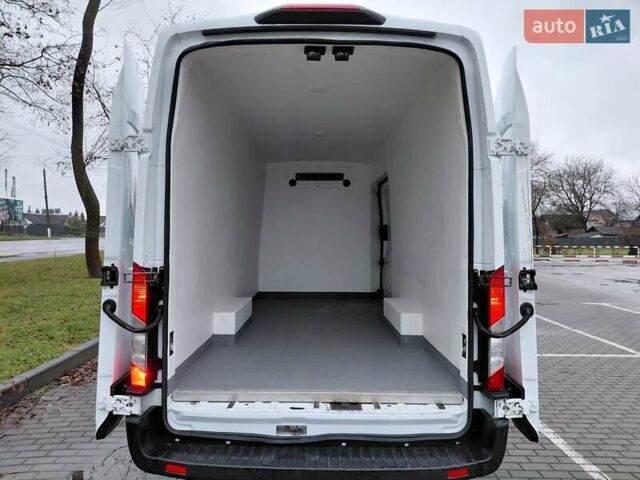 Белый Форд Транзит, объемом двигателя 2 л и пробегом 328 тыс. км за 19600 $, фото 1 на Automoto.ua