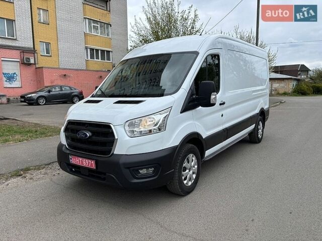 Белый Форд Транзит, объемом двигателя 2 л и пробегом 218 тыс. км за 18555 $, фото 1 на Automoto.ua
