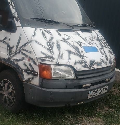 Белый Форд Транзит, объемом двигателя 0 л и пробегом 300 тыс. км за 1300 $, фото 1 на Automoto.ua