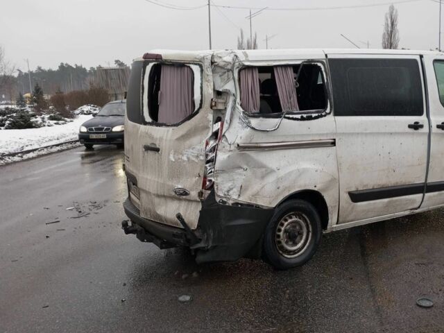 Белый Форд Транзит, объемом двигателя 0 л и пробегом 250 тыс. км за 5000 $, фото 1 на Automoto.ua