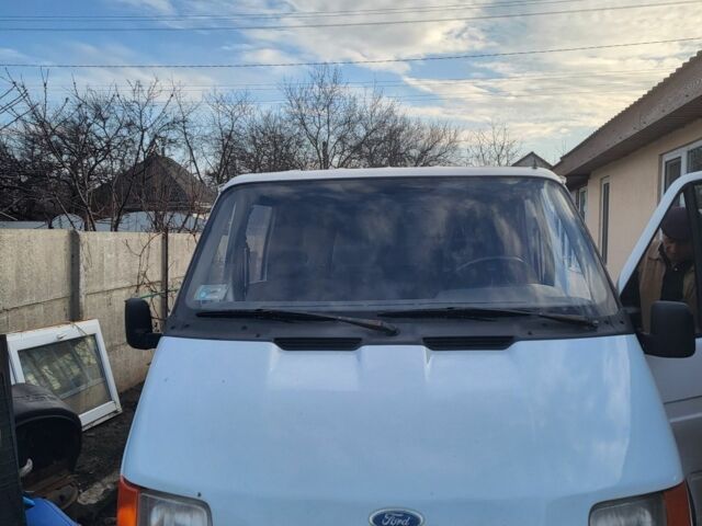 Білий Форд Транзит, об'ємом двигуна 2.5 л та пробігом 77 тис. км за 2500 $, фото 1 на Automoto.ua