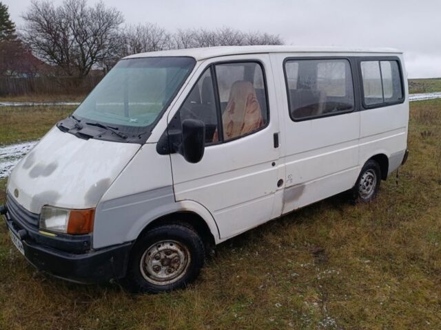 Белый Форд Транзит, объемом двигателя 2 л и пробегом 155 тыс. км за 2000 $, фото 1 на Automoto.ua