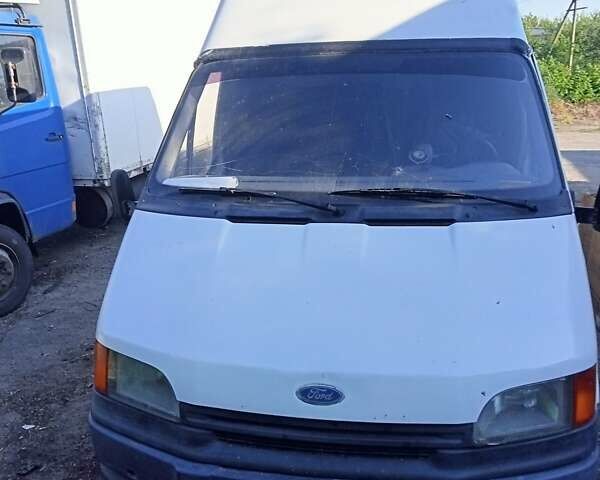 Білий Форд Транзит, об'ємом двигуна 0 л та пробігом 235 тис. км за 1800 $, фото 1 на Automoto.ua