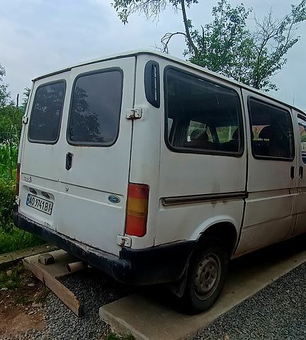 Білий Форд Транзит, об'ємом двигуна 2.5 л та пробігом 0 тис. км за 1700 $, фото 1 на Automoto.ua