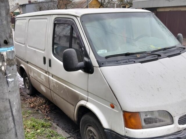 Белый Форд Транзит, объемом двигателя 2.5 л и пробегом 900 тыс. км за 2600 $, фото 1 на Automoto.ua