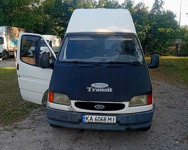 Белый Форд Транзит, объемом двигателя 2.5 л и пробегом 970 тыс. км за 2700 $, фото 1 на Automoto.ua