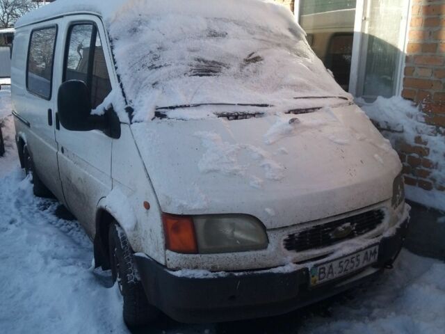 Белый Форд Транзит, объемом двигателя 0 л и пробегом 560 тыс. км за 2000 $, фото 1 на Automoto.ua