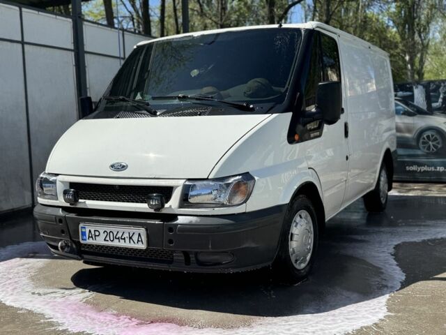 Белый Форд Транзит, объемом двигателя 2 л и пробегом 300 тыс. км за 3500 $, фото 1 на Automoto.ua