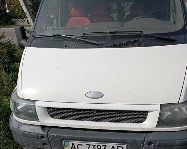 Белый Форд Транзит, объемом двигателя 2 л и пробегом 370 тыс. км за 2200 $, фото 1 на Automoto.ua