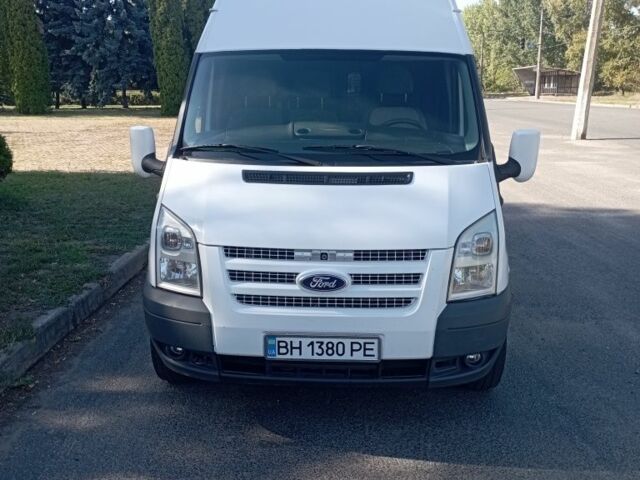 Білий Форд Транзит, об'ємом двигуна 2.2 л та пробігом 307 тис. км за 8800 $, фото 1 на Automoto.ua