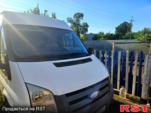 Білий Форд Транзит, об'ємом двигуна 2.2 л та пробігом 193 тис. км за 5500 $, фото 1 на Automoto.ua