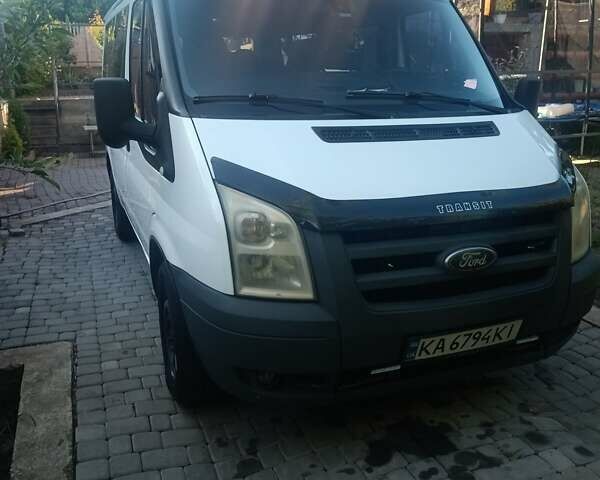 Білий Форд Транзит, об'ємом двигуна 2.2 л та пробігом 340 тис. км за 7300 $, фото 1 на Automoto.ua