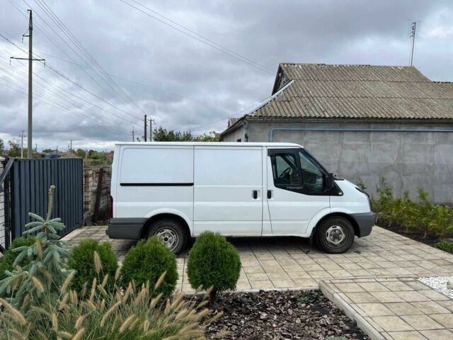 Білий Форд Транзит, об'ємом двигуна 2.2 л та пробігом 326 тис. км за 8300 $, фото 1 на Automoto.ua