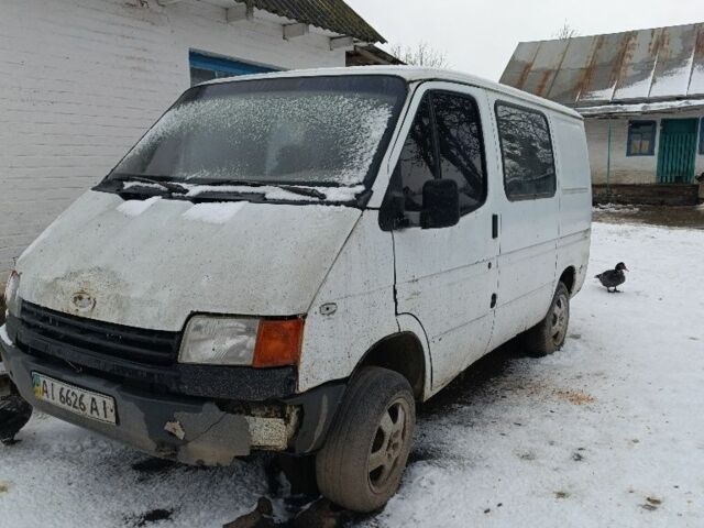 Белый Форд Транзит, объемом двигателя 2 л и пробегом 450 тыс. км за 700 $, фото 1 на Automoto.ua