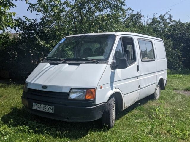 Білий Форд Транзит, об'ємом двигуна 0 л та пробігом 300 тис. км за 1050 $, фото 1 на Automoto.ua