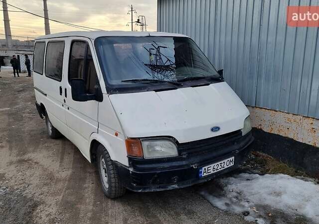 Білий Форд Транзит, об'ємом двигуна 2 л та пробігом 220 тис. км за 3000 $, фото 1 на Automoto.ua