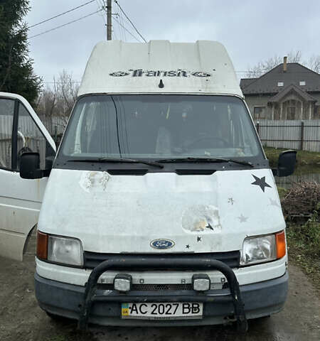 Белый Форд Транзит, объемом двигателя 2.5 л и пробегом 500 тыс. км за 2000 $, фото 1 на Automoto.ua