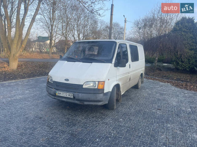 Білий Форд Транзит, об'ємом двигуна 2.5 л та пробігом 300 тис. км за 1350 $, фото 1 на Automoto.ua