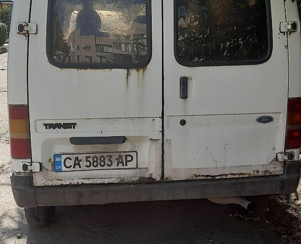 Білий Форд Транзит, об'ємом двигуна 2.5 л та пробігом 100 тис. км за 1555 $, фото 1 на Automoto.ua