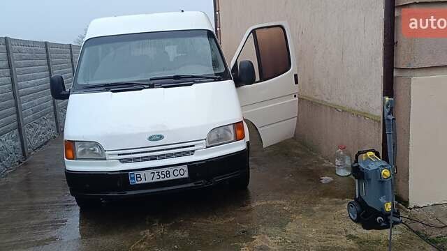 Білий Форд Транзит, об'ємом двигуна 2.5 л та пробігом 200 тис. км за 2500 $, фото 1 на Automoto.ua
