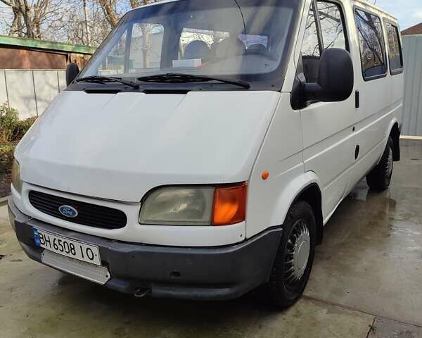 Белый Форд Транзит, объемом двигателя 2.5 л и пробегом 528 тыс. км за 3200 $, фото 1 на Automoto.ua