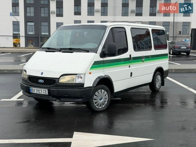Белый Форд Транзит, объемом двигателя 2.5 л и пробегом 300 тыс. км за 1790 $, фото 1 на Automoto.ua