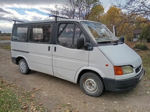 Белый Форд Транзит, объемом двигателя 2.5 л и пробегом 200 тыс. км за 2300 $, фото 1 на Automoto.ua