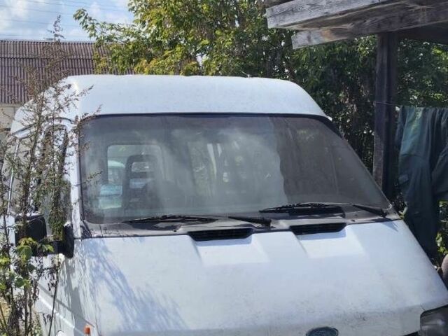 Белый Форд Транзит, объемом двигателя 2.5 л и пробегом 150 тыс. км за 1850 $, фото 1 на Automoto.ua