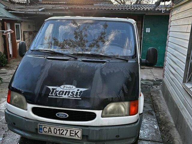 Белый Форд Транзит, объемом двигателя 2.5 л и пробегом 297 тыс. км за 3500 $, фото 1 на Automoto.ua