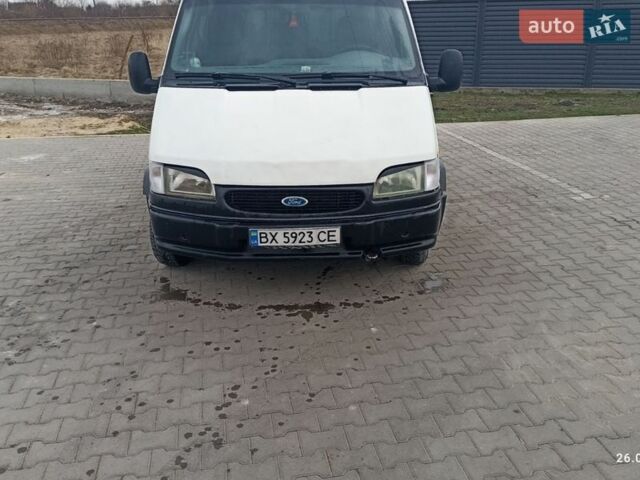 Белый Форд Транзит, объемом двигателя 2.5 л и пробегом 300 тыс. км за 2100 $, фото 1 на Automoto.ua