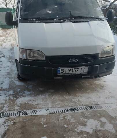 Белый Форд Транзит, объемом двигателя 2.5 л и пробегом 370 тыс. км за 3500 $, фото 1 на Automoto.ua