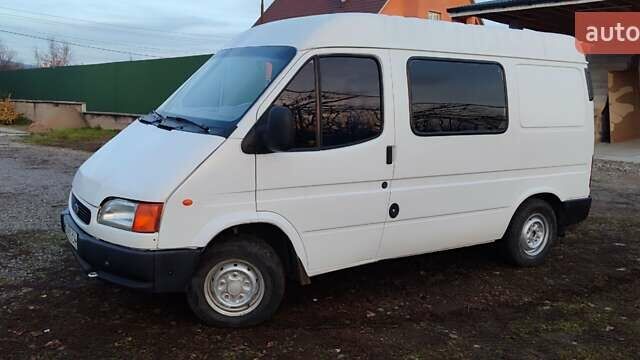 Білий Форд Транзит, об'ємом двигуна 2.5 л та пробігом 325 тис. км за 3600 $, фото 1 на Automoto.ua