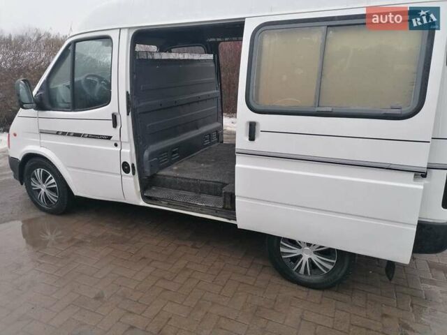 Білий Форд Транзит, об'ємом двигуна 2.5 л та пробігом 236 тис. км за 3650 $, фото 1 на Automoto.ua