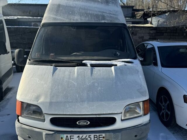 Белый Форд Транзит, объемом двигателя 2.5 л и пробегом 500 тыс. км за 1161 $, фото 1 на Automoto.ua