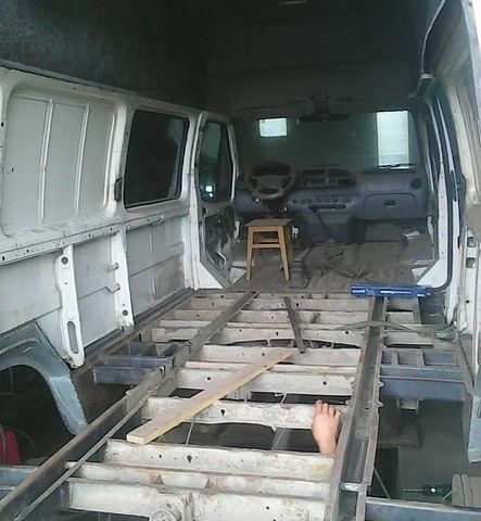 Білий Форд Транзит, об'ємом двигуна 2.5 л та пробігом 600 тис. км за 4500 $, фото 1 на Automoto.ua