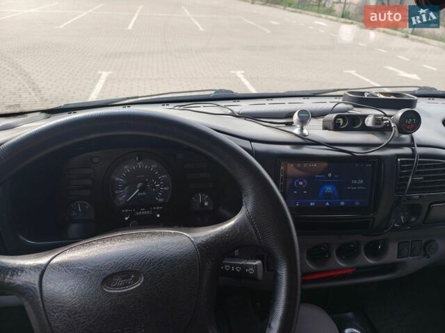 Білий Форд Транзит, об'ємом двигуна 2.5 л та пробігом 270 тис. км за 5500 $, фото 1 на Automoto.ua