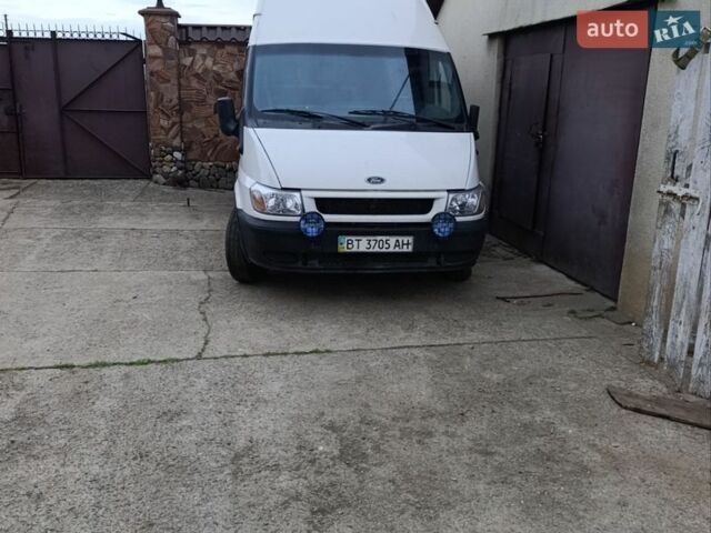Белый Форд Транзит, объемом двигателя 2.5 л и пробегом 200 тыс. км за 5000 $, фото 1 на Automoto.ua