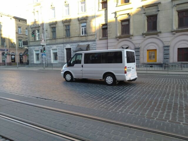 Белый Форд Транзит, объемом двигателя 2 л и пробегом 270 тыс. км за 4650 $, фото 1 на Automoto.ua