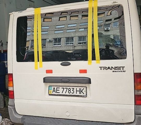 Белый Форд Транзит, объемом двигателя 2 л и пробегом 220 тыс. км за 3800 $, фото 1 на Automoto.ua